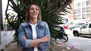 Milena Sanz - MILF Desvirga A Nene De 18 Añitos. Milena Sanz (44) Echa Su Primer Polvo A Pablito
