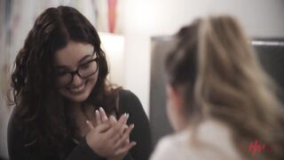 Scarlett Sag Leana Loving