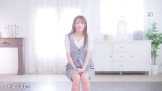 Former Hakata Idol Invites A Male Fan From Her Idol Days To The AV Filming Set... For A Thank-you Blowjob