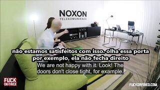 A Funcionária Da Loja