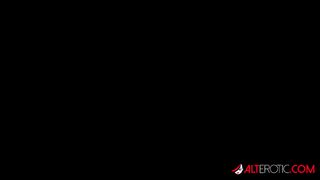 Tattooed-blonde Vanessa Skyes Alterotic Sex Video
