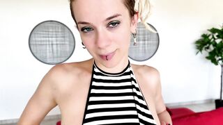 Eva, 30 Years Old, Waitress! - Eva Fay