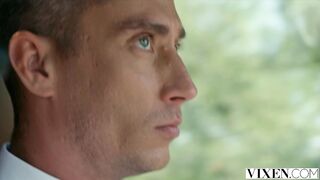 VIXEN Gorgeous Zaawaadi's Lustful Encounter At Hotel Vixen - Maximo Garcia