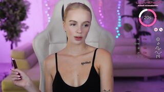 Single Adult Tanned Beauty Spreads Her Legs And Masturbates While The Camera Records Every Movement Inside A Quiet Bedroom Fantasy