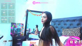 Turn Around And Spread 226