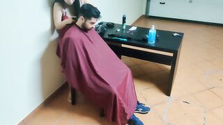 No holes denied with my friend's mother who offered to cut hair