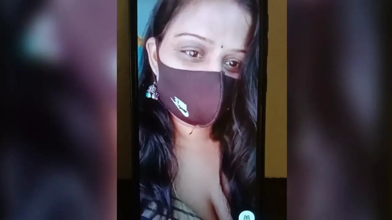 Aunty video call sex
