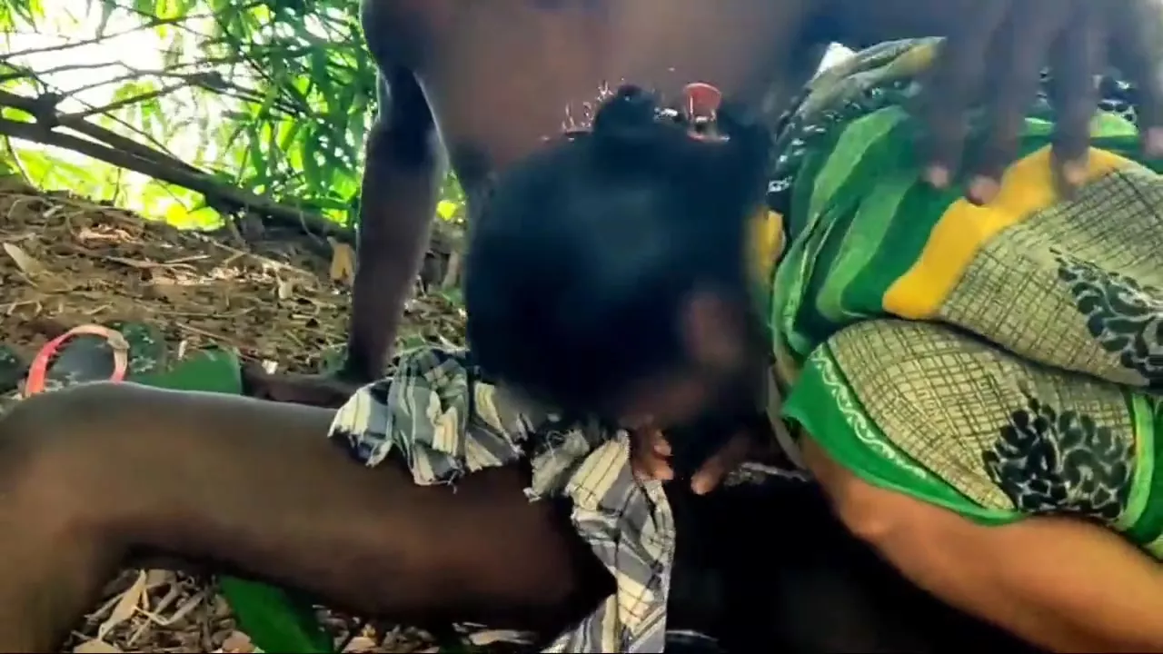 Indian village aunty outdoor sex video