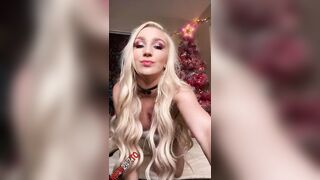 Kendra Sunderland - Christmas buttplug fun day OnlyFans leak free video