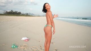 Debora Andrade Fucks At The Beach, In The Uber And Home