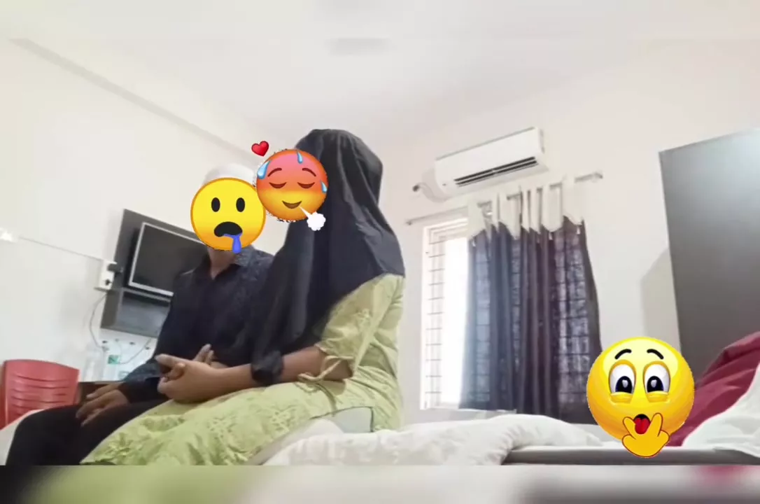 Sex Jabar Jasti Sex Videos Com Momedan - Abnormal Muslim Teen Girlfriend ko peheli bar Hotel main lekar jabardasti  kiyaa Hijabi apne bade lund se