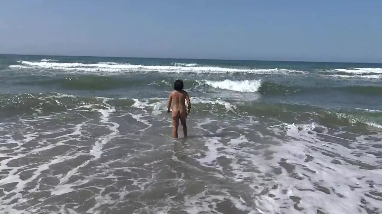 Stranger Caught Me Having Outdoor Sex On The Beach pic