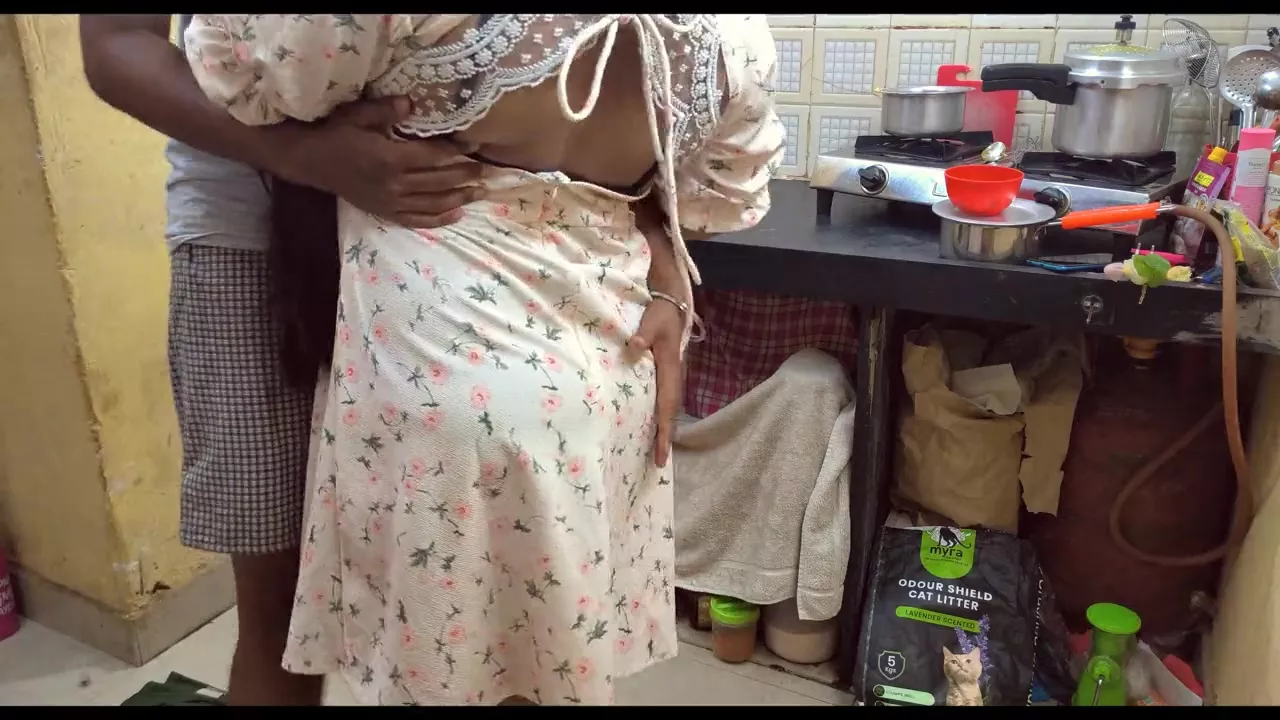 Suman mummy ki sexy dress dekh kar bete ne jamkar chhoda