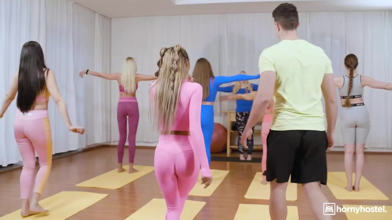 Squirting Yoga Class in HD - Veronica Leal