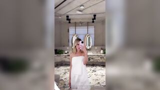 Elena Kamperi Full Nude Bathroom OnlyFans Video Leaked